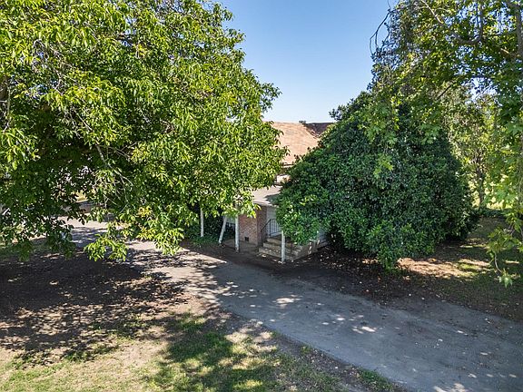 5th image of 1090 Gilstrap Ave