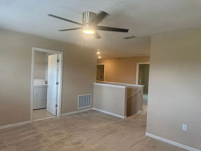 633 Ogelthorpe Dr — Photo 32