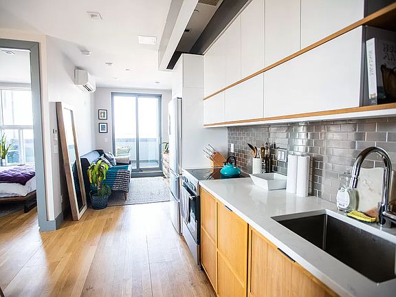 3rd image of 830 Flatbush Ave #7E