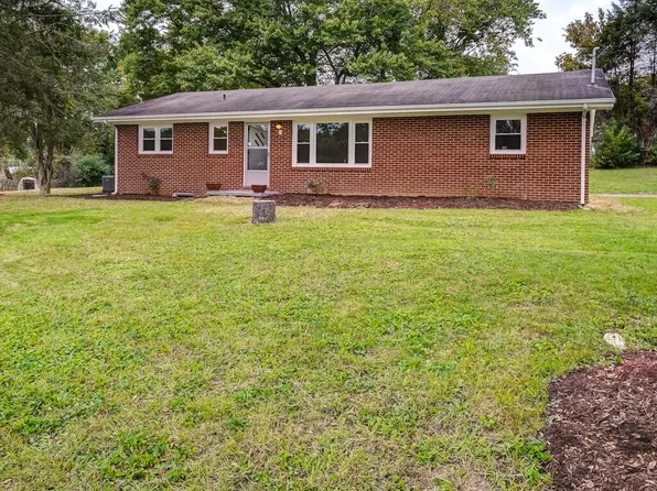 1 Pendelton Cir, Johnson City, TN 37601