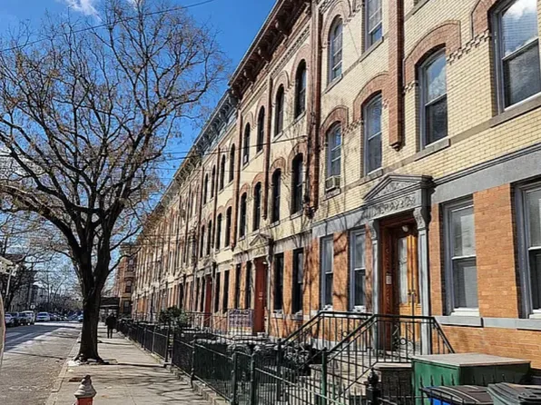 2031 Palmetto Street image 1 of 12