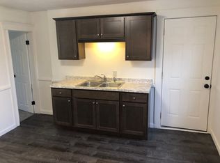 22 Everett Ave APT 2, Webster, MA 01570