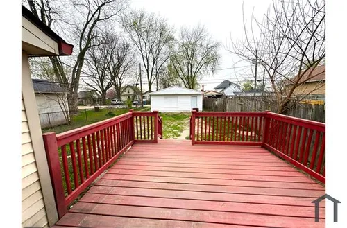 1834 Westview Dr Photo 1