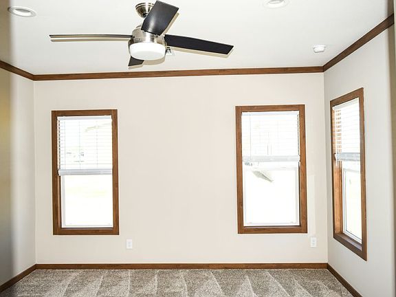 4th image of 105 Shiloh Arbor Ln