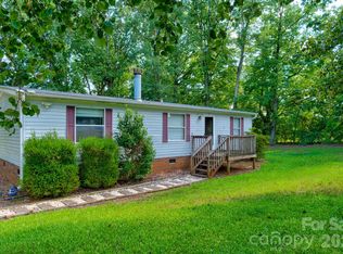 226 Whitesides Rd, Bessemer City, NC 28016