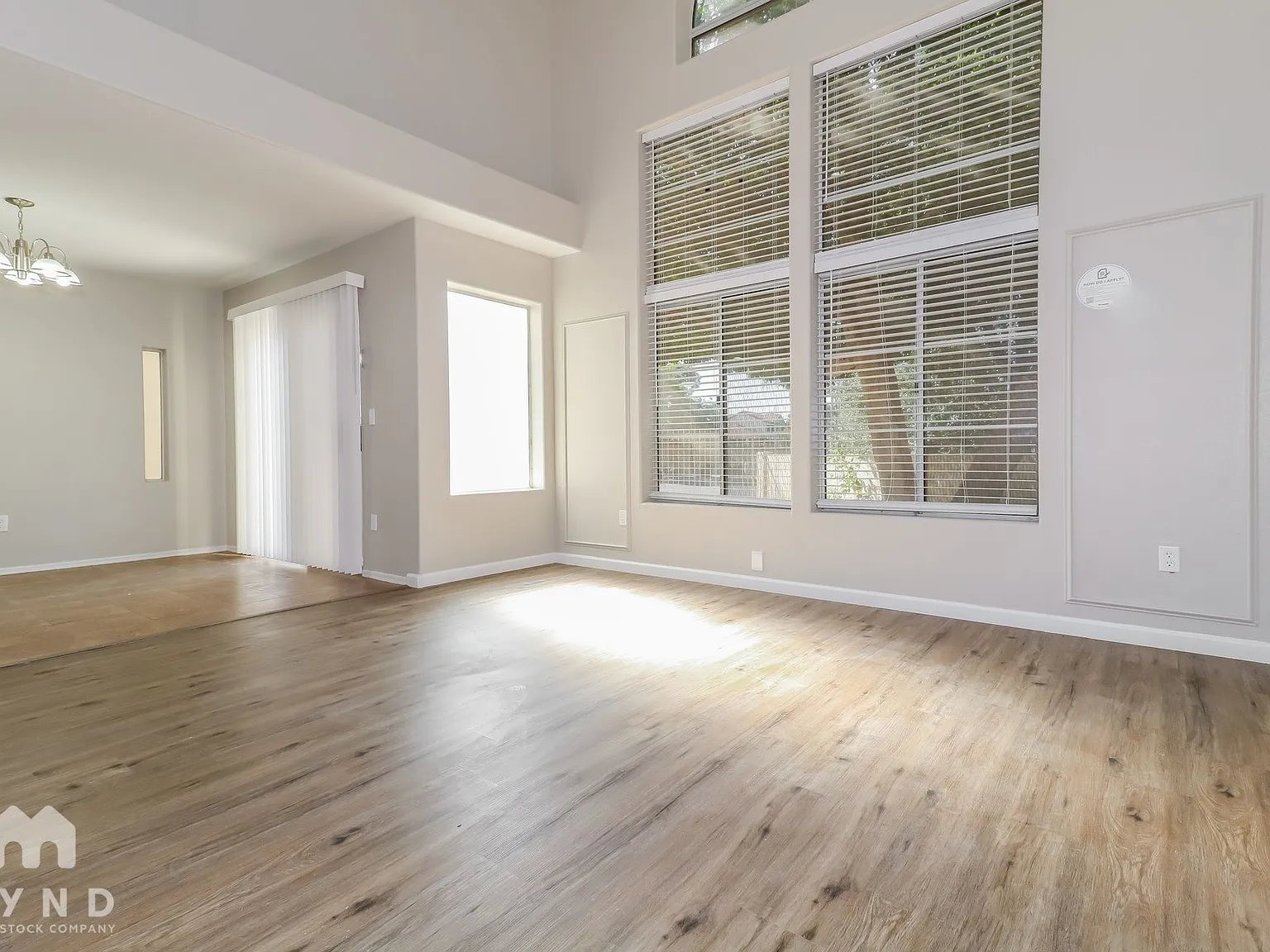 3 bed, 2.0 bath, 1346 sqft, $2,279 — Photo 4