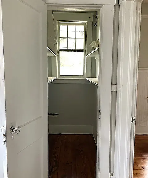 530 E 38th St — Photo 2