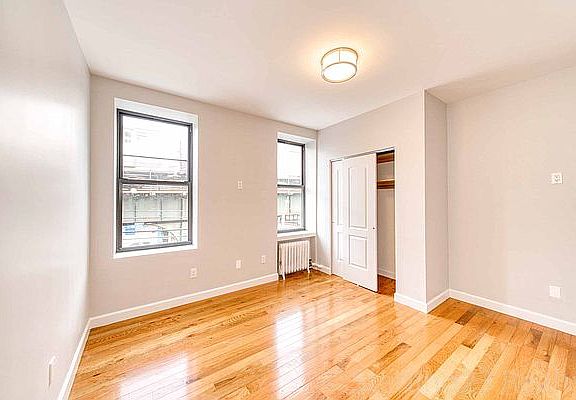 4th image of 24-01 31st St #A1
