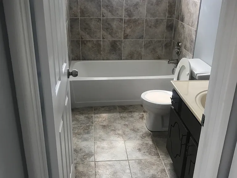313 & 329 N Maple St — Photo 15