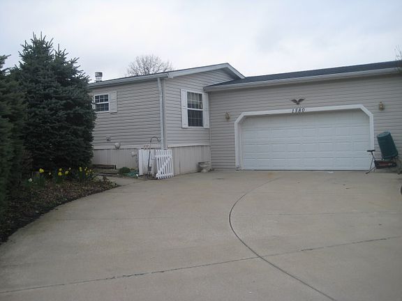 2nd image of 1580 Birdie Ln