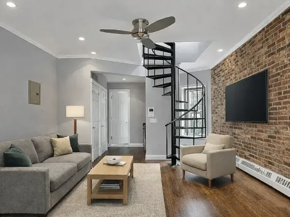 227 East 82nd Street image 1 of 2