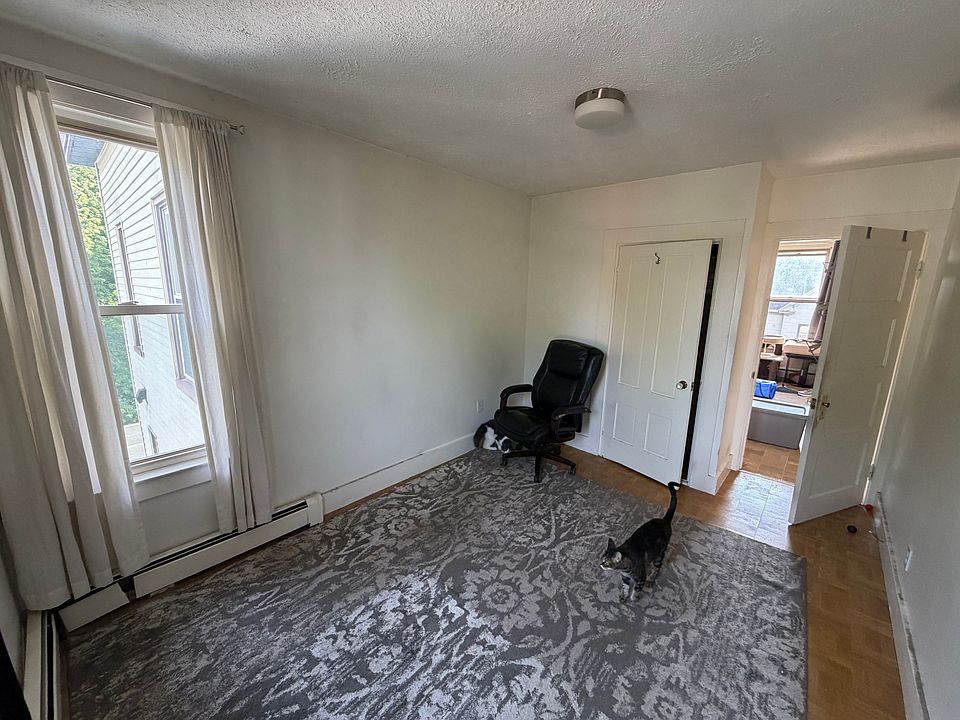 1st image of 456 Main St #301