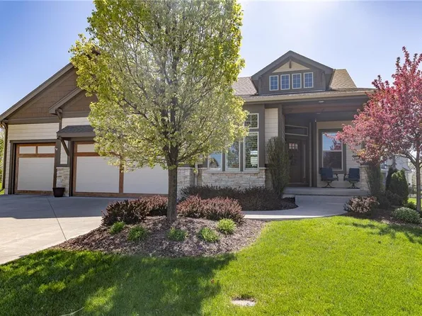 2307 W 179th Ter, Overland Park, KS 66085