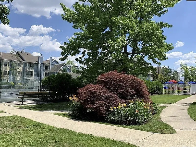 274 Crosspointe Dr — Photo 25