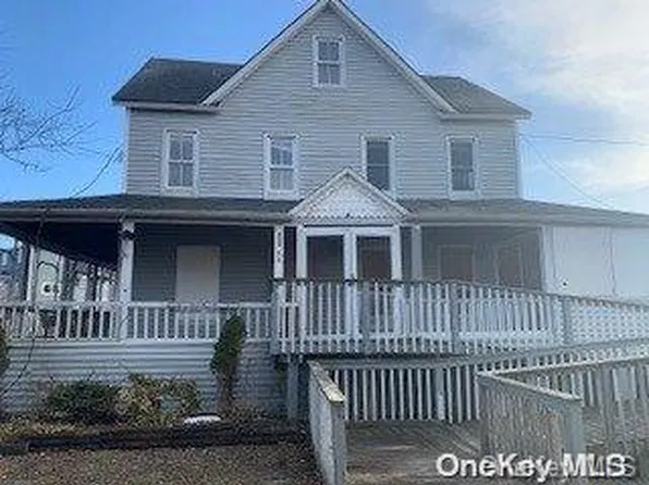 56 Oak Beach Road, Oak Beach, NY 11702