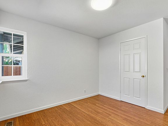 5th image of 800 Leigh Ave #800