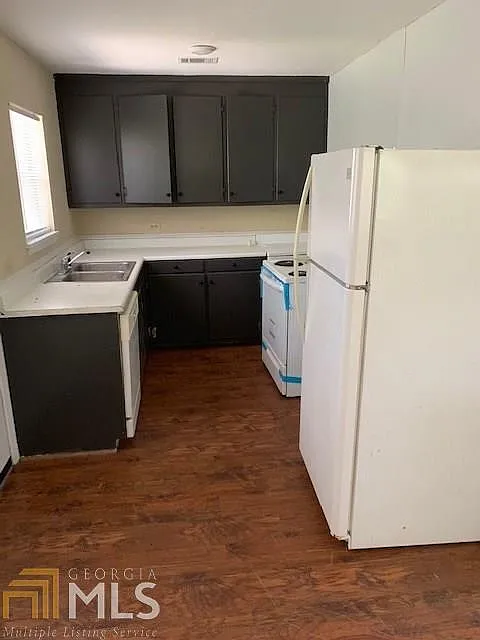 3 bed, 1.0 bath, 1000 sqft, $1,395 — Photo 3