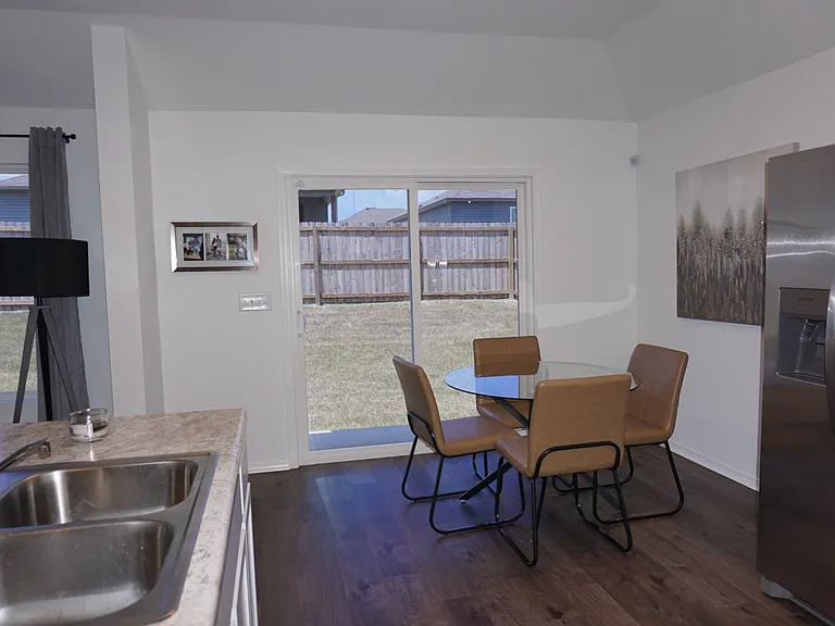 1487 Meadows Dr — Photo 13