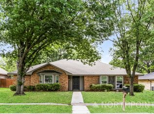 422 Ash Ln, Lancaster, TX 75146