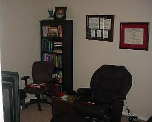5th image of 5176 W 500