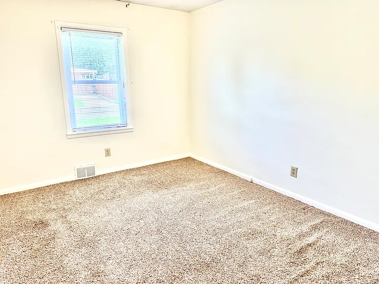 2700 Castlewood Pl #B — Photo 9