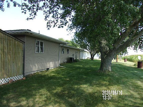 5th image of 306 E Elm St