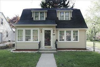 2nd image of 920 Fairbanks Ave