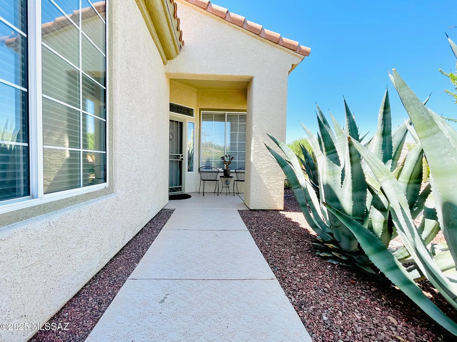 2 bed, 2.0 bath, 1889 sqft, $2,885 — Photo 3
