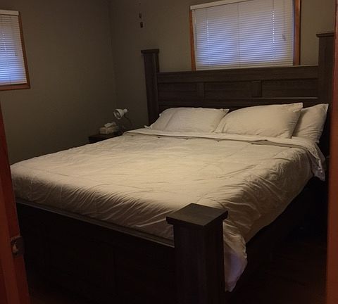 5th image of 542 Douglas Way