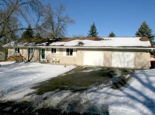 4316 91st St W, Bloomington, MN 55437