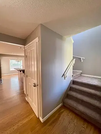 3 bed, 2.5 bath, 1800 sqft, $2,350 — Photo 4