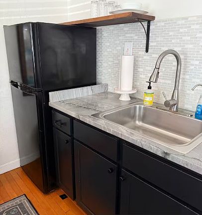 5th image of 1700 Golder Ave Unit 1-B