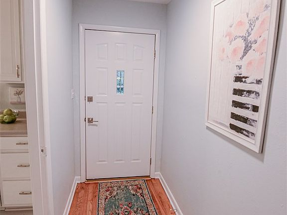 5th image of 2129 Mahan Dr