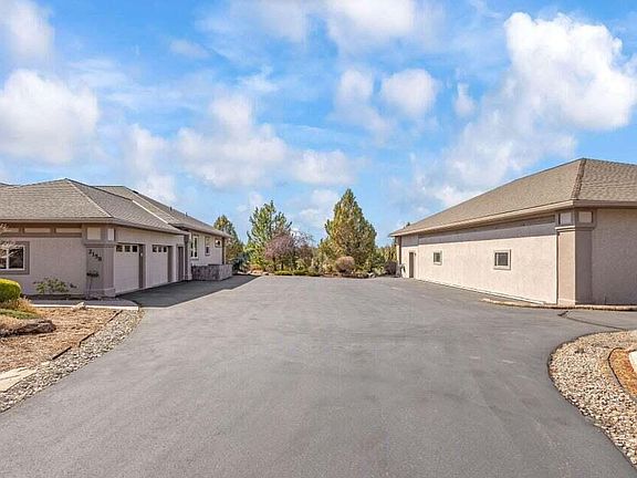 3rd image of 2158 SE Blue Skies Ln
