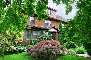 69-12 Exeter Street