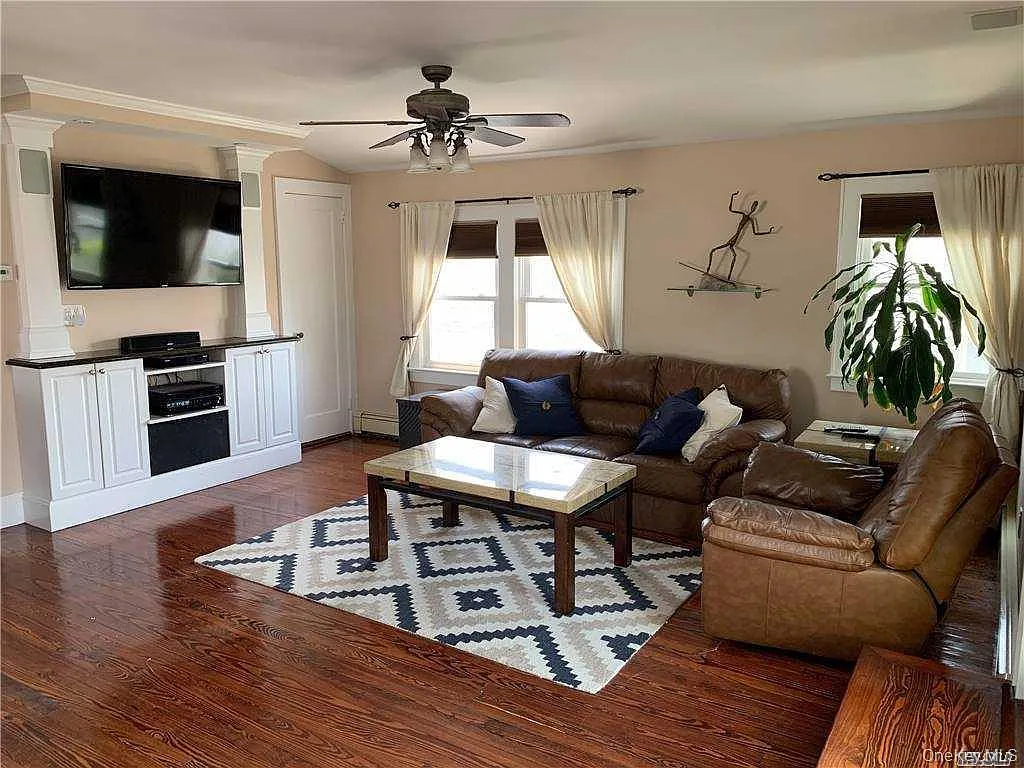 1 bed, 1.0 bath, $3,200 — Photo 3