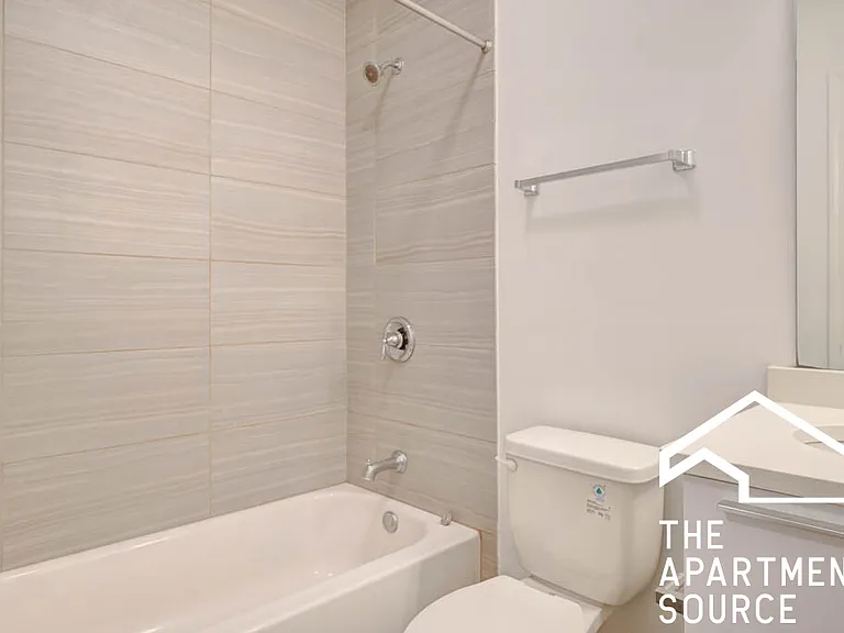 2700 W North Ave #203 — Photo 9
