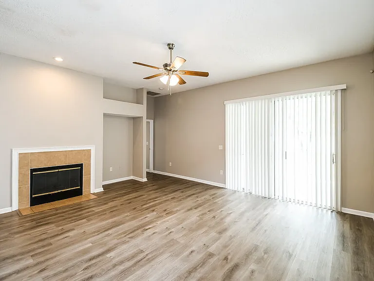 3949 Leatherwood Dr — Photo 3