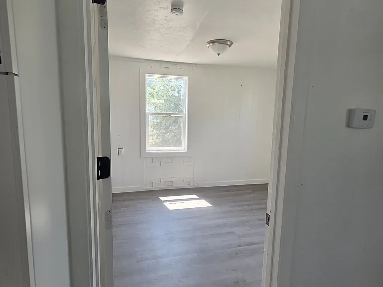 505 E 44th St #22 — Photo 10