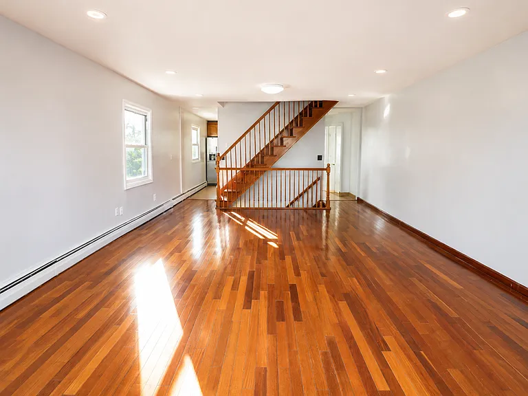 233 Weed Ave — Photo 13