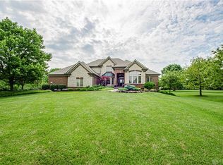 8092 Forest Glen Dr, Springboro, OH 45066