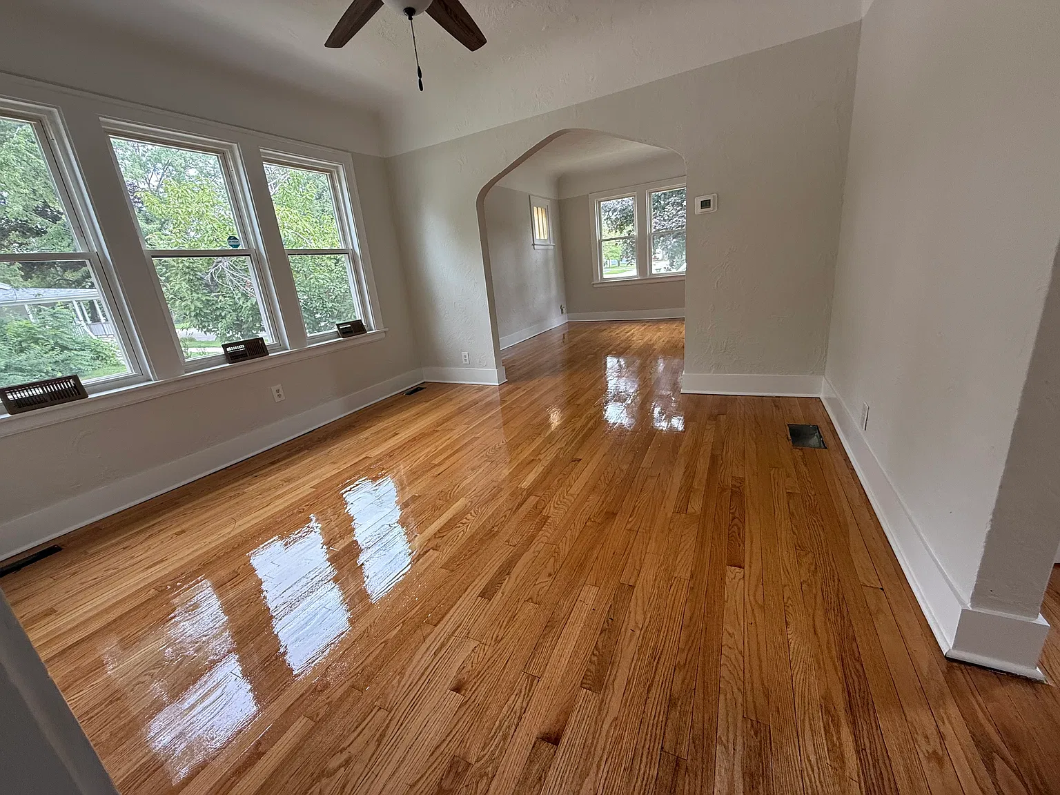 4 bed, 1300 sqft, $2,600 — Photo 2