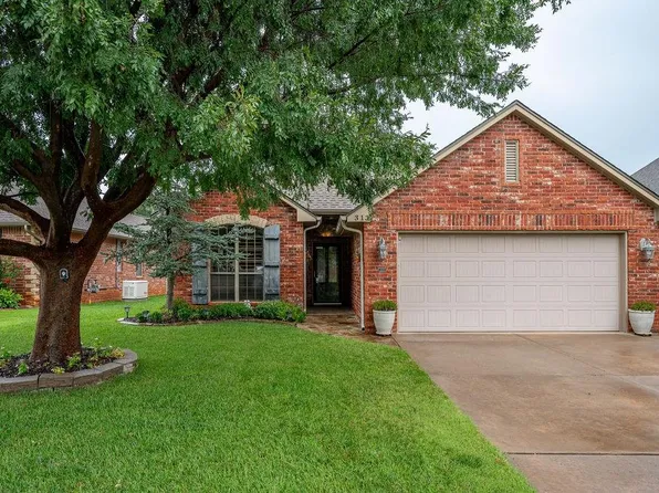313 Coldbrook Cir, Edmond, OK 73003