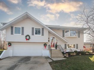 431 Putnam Ln, Schaumburg, IL 60193
