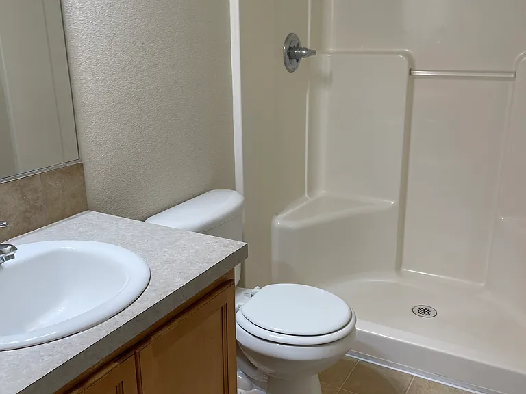 8626 SE Lafayette St #2 — Photo 17