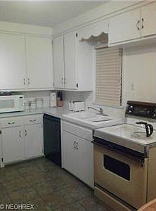 3rd image of 106 Gould Ave
