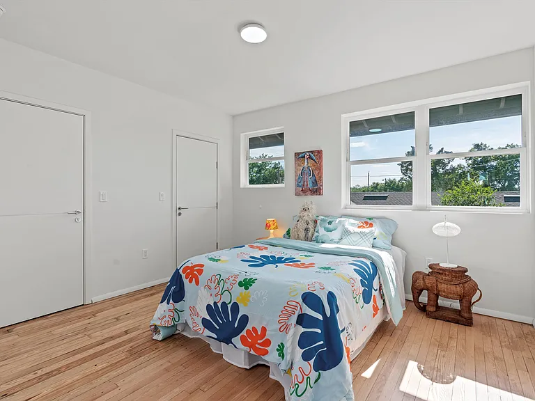 1504 Perry St #202 — Photo 9