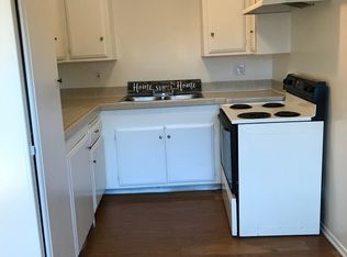 508 S Victoria Ave APT 4, Corona, CA 92879