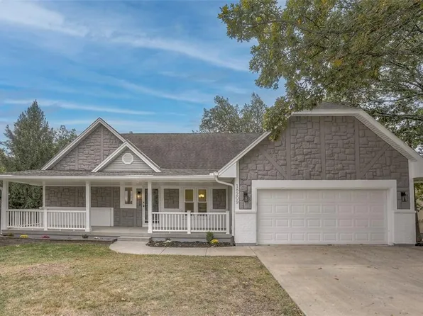 18209 Cliff Dr, Independence, MO 64055