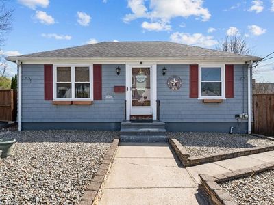 84 Wales St, Cranston, RI, 02920